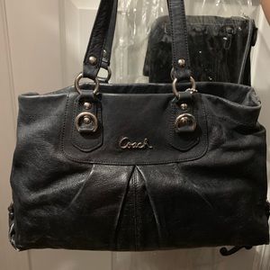 Beautiful Coach large leather purse